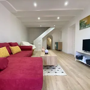 https://maison-4-chambres-7-couchages-2sdb.hotels-rhonealpes.com